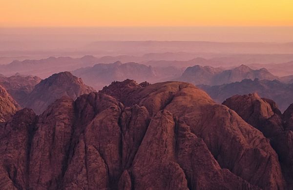 Kisah Gunung Sinai (Sumber: Yandex)